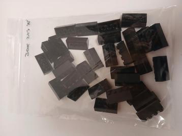30x Lego dakpan 2x4 zwart 45 graden  beschikbaar voor biedingen