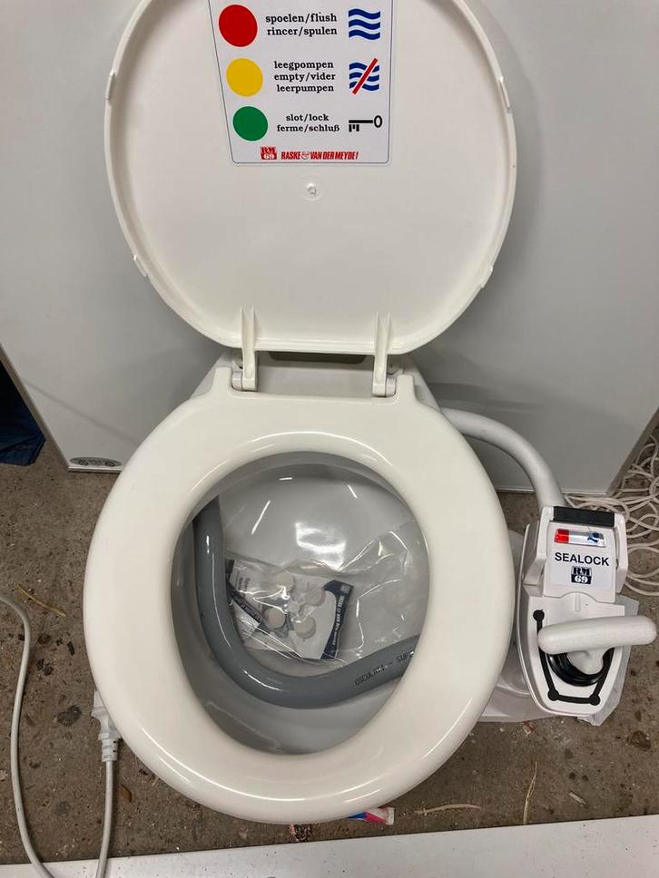 Toilet Sea lock voor op de boot, Doe-het-zelf en Verbouw, Sanitair, Nieuw, Toilet, Ophalen
