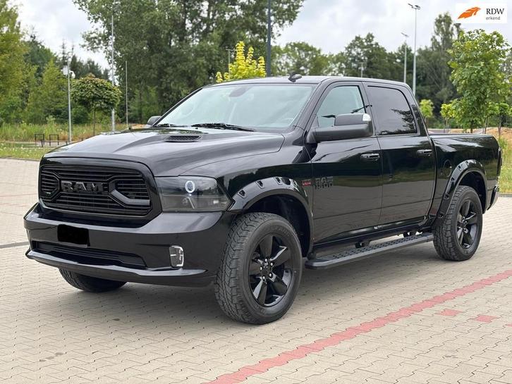 Dodge Ram 1500 CLASSIC 5.7 HEMI V8 BLACK EIDITON CUSTOM!, Auto's, Bestelauto's, Bedrijf, Te koop, 4x4, ABS, Airconditioning, Centrale vergrendeling