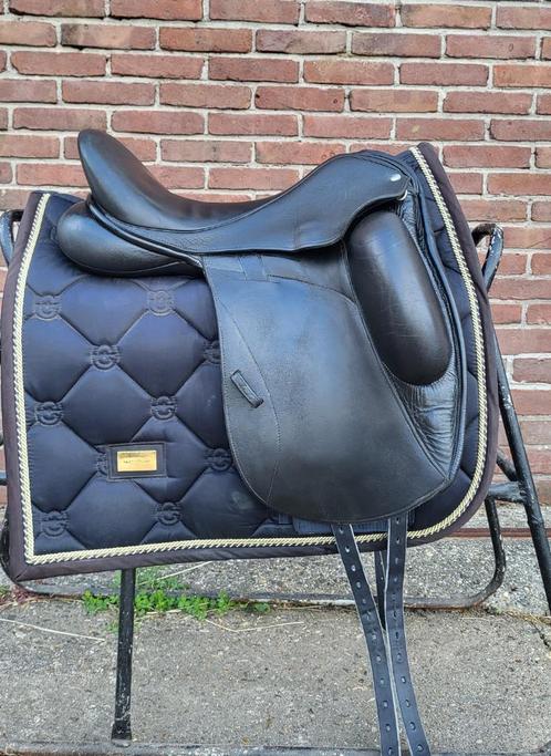 Nette Custom Icon Coda in super staat, Dieren en Toebehoren, Paarden en Pony's | Hoofdstellen en Tuigage, Gebruikt, Dressuur, Ophalen