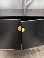 Zwart dressoir met gouden hendels tv meubel, Ophalen, 100 tot 150 cm, 25 tot 50 cm, Gebruikt