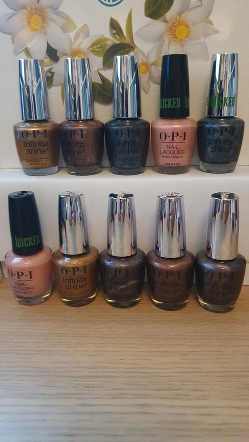 Prachtig pakket met 35 Nagellakjes, o.a. OPI , HEROME, DI0R, Sieraden, Tassen en Uiterlijk, Uiterlijk | Cosmetica en Make-up, Zo goed als nieuw