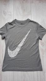 Nike sportshirt mt. 134, Kinderen en Baby's, Kinderkleding | Maat 134, Verzenden, Jongen of Meisje, Sport- of Zwemkleding, Zo goed als nieuw