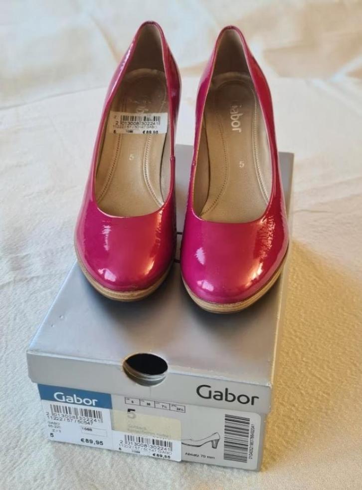 Nieuwe GABOR dames lakleer schoenen - pumps. Maat 5 / 38, Kleding | Dames, Schoenen, Nieuw, Pumps, Overige kleuren, Ophalen of Verzenden