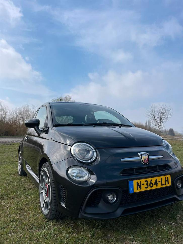 Fiat 500 1.4 T-jet Abarth 595 107KW 2017 Zwart 145 pk, Auto's, Abarth, Particulier, ABS, Airbags, Airconditioning, Bluetooth, Elektrische buitenspiegels