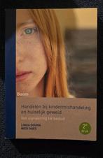 Handelen bij kindermishandeling en huiselijk geweld, Boeken, Medi Hoes; Linda Douma`, Ophalen of Verzenden, Zo goed als nieuw