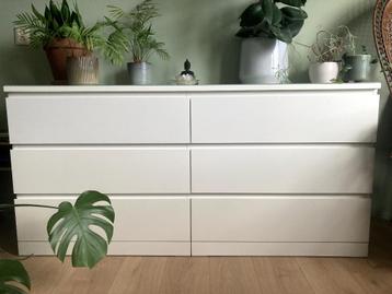 IKEA Malm ladekast 6 laden + glasplaat nieuwstaat beschikbaar voor biedingen
