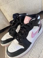 Air Jordan 1 Mid White Black Light Arctic Pink, Nike Air Jordan, Ophalen of Verzenden, Sneakers of Gympen, Roze