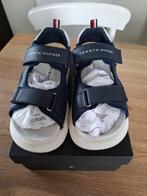 Tommy Hillfiger jongenssandalen maat 35, Kinderen en Baby's, Kinderkleding | Schoenen en Sokken, Schoenen, Ophalen of Verzenden