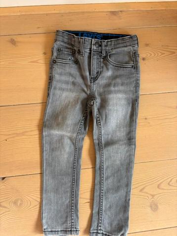 Levi’s (9) mooi spijkerbroekje maat 98 grijs/ zwart jongen beschikbaar voor biedingen