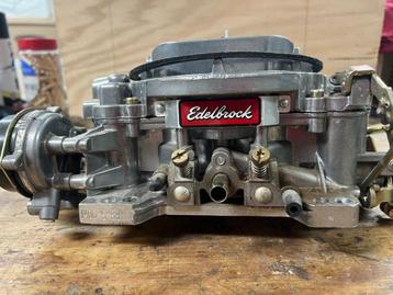 Edelbrock frisse nette type 1406 = 600 cfm carb. Zo uit USA