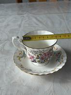 Royal Albert kopjes met schotel, Verzamelen, Porselein, Kristal en Bestek, Ophalen of Verzenden, Zo goed als nieuw, Kop en/of schotel