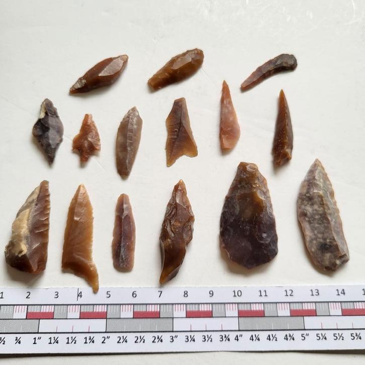 15 vuursteen werktuigen Neolithicum Sahara retouche #1, Verzamelen, Mineralen en Fossielen, Fossiel, Ophalen of Verzenden
