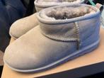 Uggs, Ophalen, Zo goed als nieuw, Grijs, Pantoffels of Sloffen