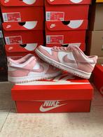 nike dunk low pink velvet maat 36,5, Kleding | Dames, Schoenen, Ophalen of Verzenden, Zo goed als nieuw, Roze, Sneakers of Gympen