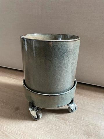 Bloomingville Bloempot + Plantentrolley beschikbaar voor biedingen