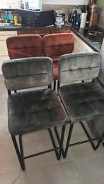 Velvet barkukken in donker oranje en donker groen, Huis en Inrichting, Barkrukken, Ophalen, Zo goed als nieuw, 60 tot 90 cm