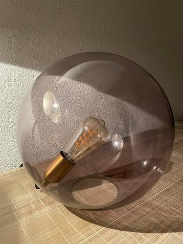 Tafellamp - Glazenbol | rookglas | goud messing kleur beschikbaar voor biedingen