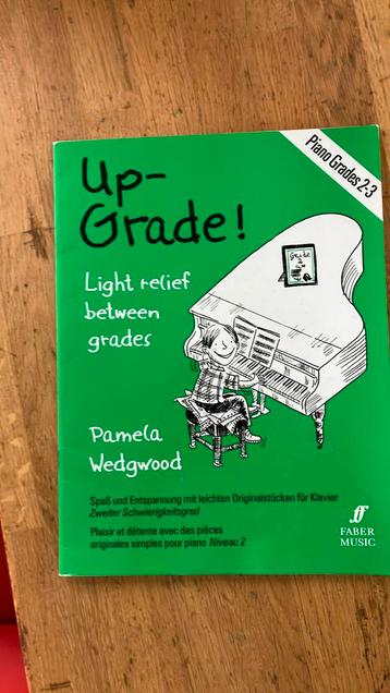 Uo-grade!  Piano grades2-3 piano beschikbaar voor biedingen