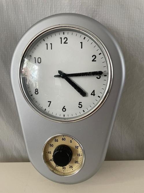 Retro “Teardrop” Keukenklok met Timer – Lichtgrijs – Perfect, Huis en Inrichting, Woonaccessoires | Klokken, Gebruikt, Wandklok