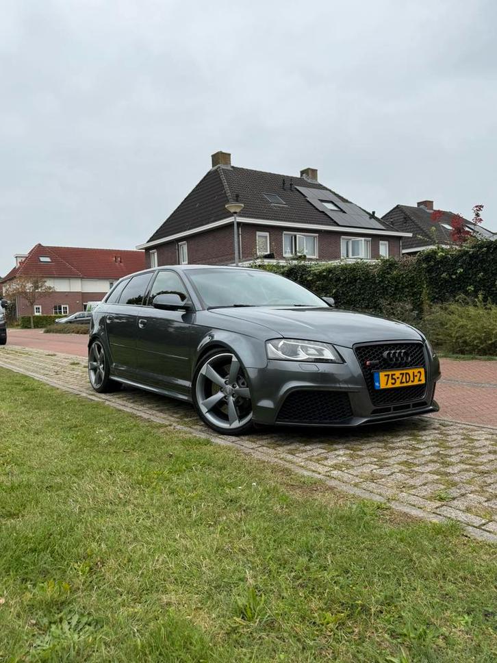 Audi RS3 2.5 Tfsi 250KW 2011 Grijs, Auto's, Audi, Particulier, RS3, Benzine, F, Hatchback, Automaat, Geïmporteerd, Zilver of Grijs