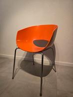 Sintesi Orbit Large stoelen 1x oranje en 1x groen, Huis en Inrichting, Stoelen, Twee, Modern, Gebruikt, Metaal