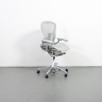 1 Herman Miller Aeron Remastered  C Mineral Full Options beschikbaar voor biedingen