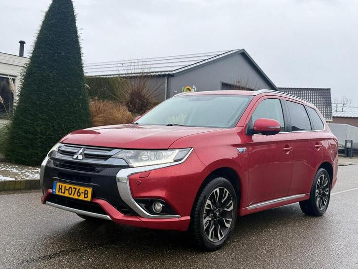 Mitsubishi Outlander 2.0 PHEV Executive Edition 2015 Navi/Cl, Auto's, Mitsubishi, Bedrijf, Te koop, Outlander, 4x4, ABS, Achteruitrijcamera