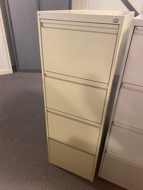 Dossierkast folio 74dx46brx133,5 hoog 1 lade met schotjes, Huis en Inrichting, Kasten | Ladekasten, Gebruikt, 100 tot 150 cm, Minder dan 50 cm