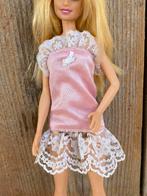 Deftige glanzende vintage feestjurk voor Barbie, Ophalen of Verzenden, Zo goed als nieuw, Kleertjes