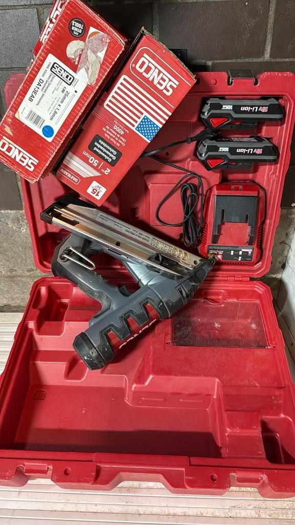 Senco F15 GA. Spijkers tacker  inc spijkers, Doe-het-zelf en Verbouw, Gereedschap | Overige machines, Zo goed als nieuw, Ophalen of Verzenden