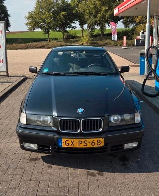 BMW 3-Serie E36 I 316 U9 1993 Zwart, Auto's, BMW, Particulier, 3-Serie, Benzine, Sedan, Handgeschakeld, Zwart, Achterwielaandrijving