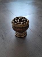 Antieke Rozensteker / Bloemenhouder, Ophalen