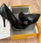 Zwart wit pumps vegan leer mt 39, Ophalen of Verzenden, Zo goed als nieuw, Zwart
