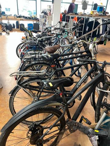 Diverse stadsfietsen beschikbaar voor biedingen