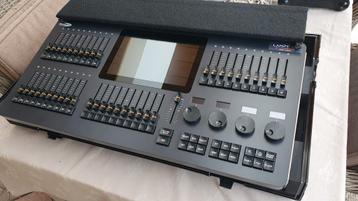 Showtec Lampy 40 2U met flightcase NIEUW beschikbaar voor biedingen