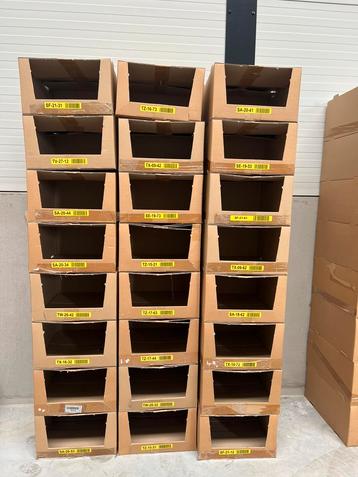 Magazijnbakken / Stellingbakken - Partij Gebruikt beschikbaar voor biedingen