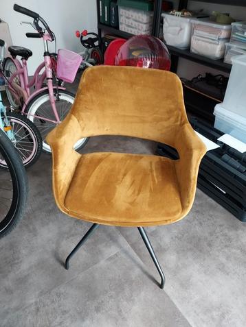 6 velvet eetkamerstoelen Goudkleurig beschikbaar voor biedingen