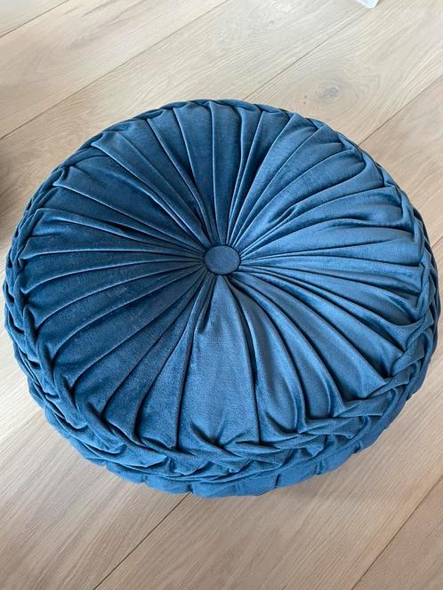Sierkussen blauw fluweel met of zonder poef, Huis en Inrichting, Woonaccessoires | Kussens, Zo goed als nieuw, Blauw, Ophalen of Verzenden