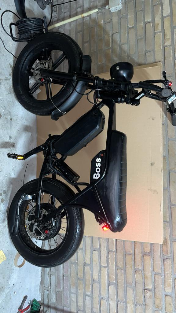 Fatbike v8 custom snel kijk beschrijving!!, Fietsen en Brommers, Elektrische fietsen, Zo goed als nieuw, Overige merken, 59 cm of meer