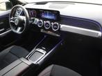 Mercedes-Benz GLB 200 AMG Line | Panoramadak | LED | Distron, Auto's, Mercedes-Benz, Te koop, Zilver of Grijs, 14 km/l, Gebruikt