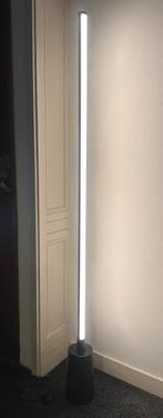 OBEGRÄNSAD Tube Light, Ophalen, Zo goed als nieuw, 150 tot 200 cm