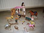 barbie paarden stal met dierenpraktijk, Kinderen en Baby's, Speelgoed | Poppen, Ophalen of Verzenden, Gebruikt, Barbie