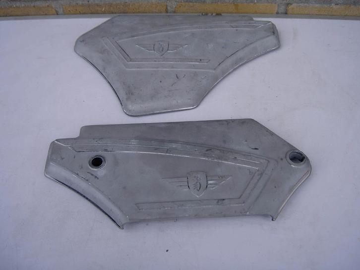 setje gestraalde zij deksels met het logo tbv 517, Fietsen en Brommers, Brommeronderdelen | Zundapp, Gebruikt, Kap, Ophalen of Verzenden