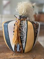 Afrikaanse keramiek vaas warme natuurlijke kleuren, Ophalen of Verzenden, Zo goed als nieuw