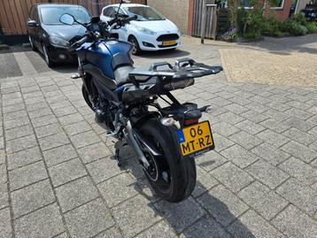Ruilen houder voor topkoffer tegen de originele handvatten beschikbaar voor biedingen