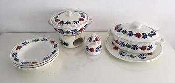 Origineel Boerenbont servies beschikbaar voor biedingen