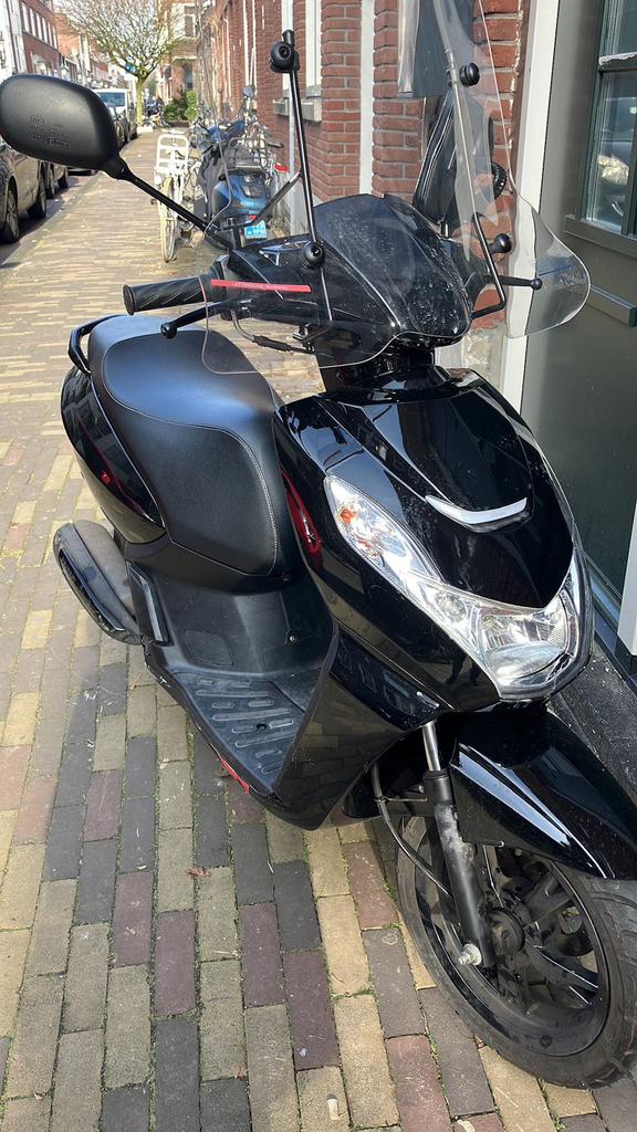 Peugeot Kisbee 45km - Nieuwe batterij & brandstofpomp!, Gebruikt, Overige modellen, Maximaal 45 km/u, Ophalen of Verzenden