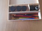 Te koop tekendoos hout, houten tekendoos met inhoud, Hobby en Vrije tijd, Tekenen, Ophalen, Gebruikt, Overige typen