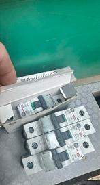 16A automaten 20A , 25A 3 fase + siemens trafo 24V + rele, Ophalen of Verzenden, Zo goed als nieuw